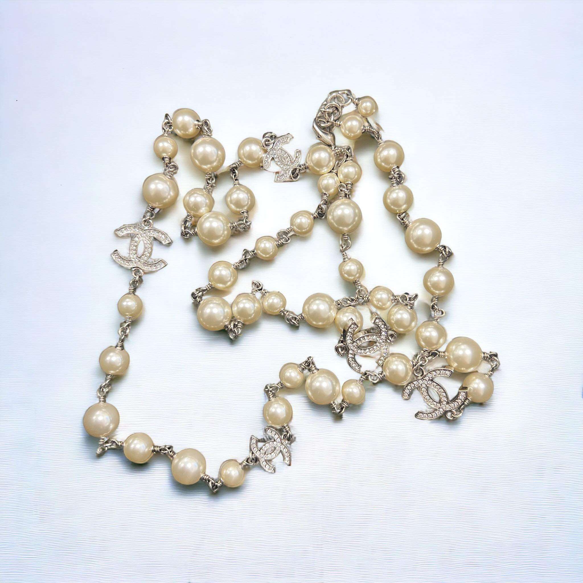 Sautoir Chanel à perles – Image 5