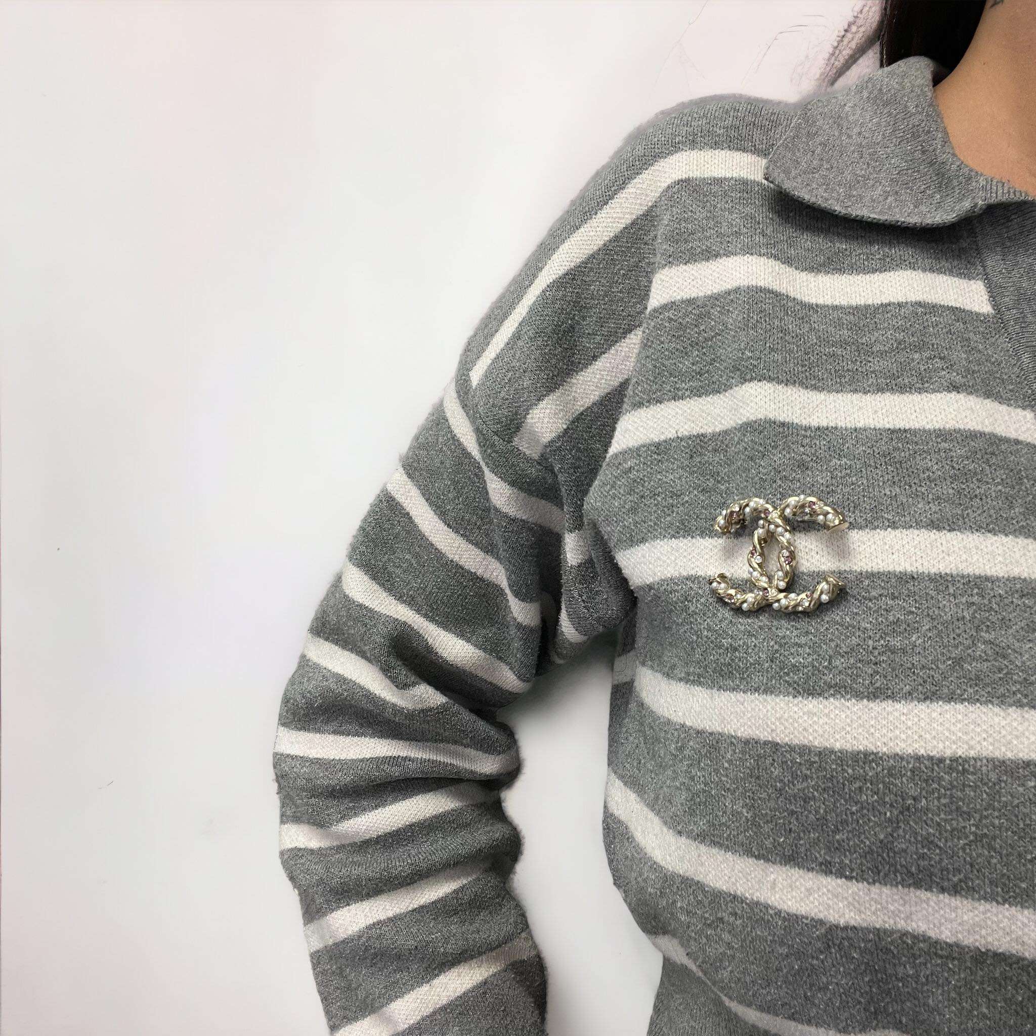 Broche Chanel perles et strass – Image 3