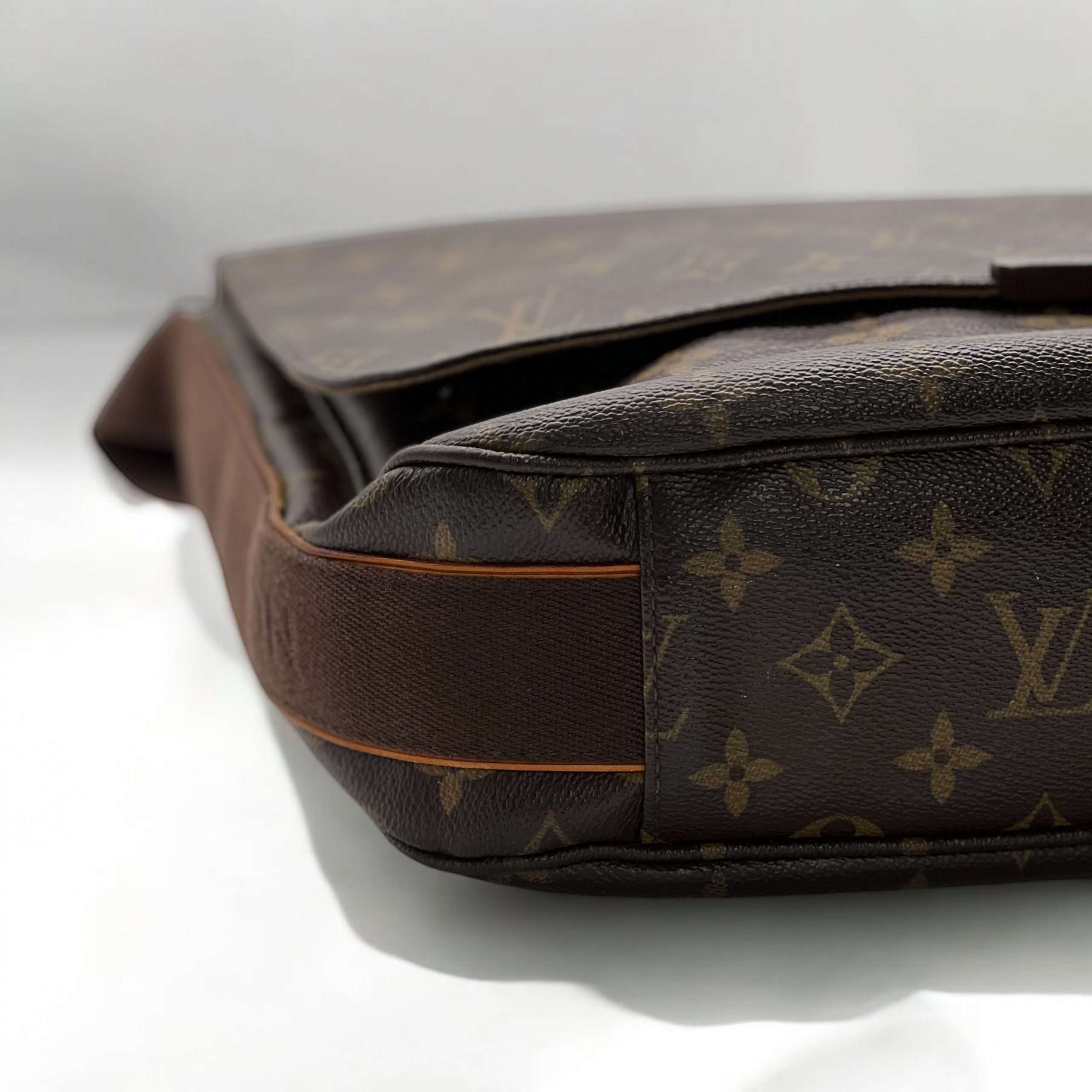 Sac bandoulière Louis Vuitton Messenger marron – Image 10