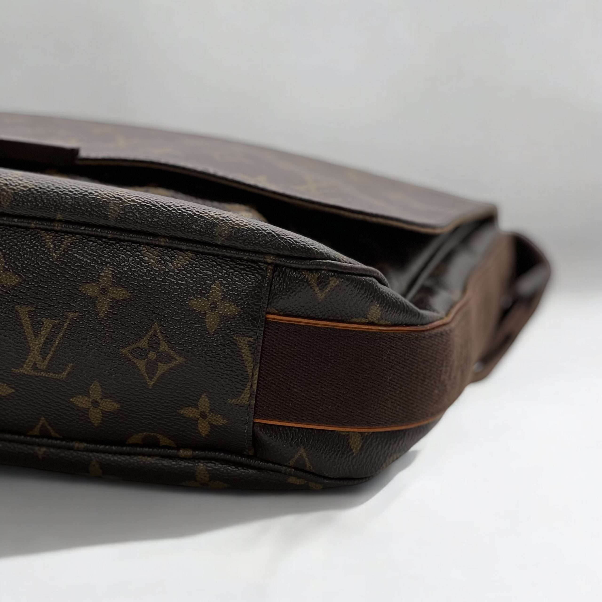 Sac bandoulière Louis Vuitton Messenger marron – Image 11