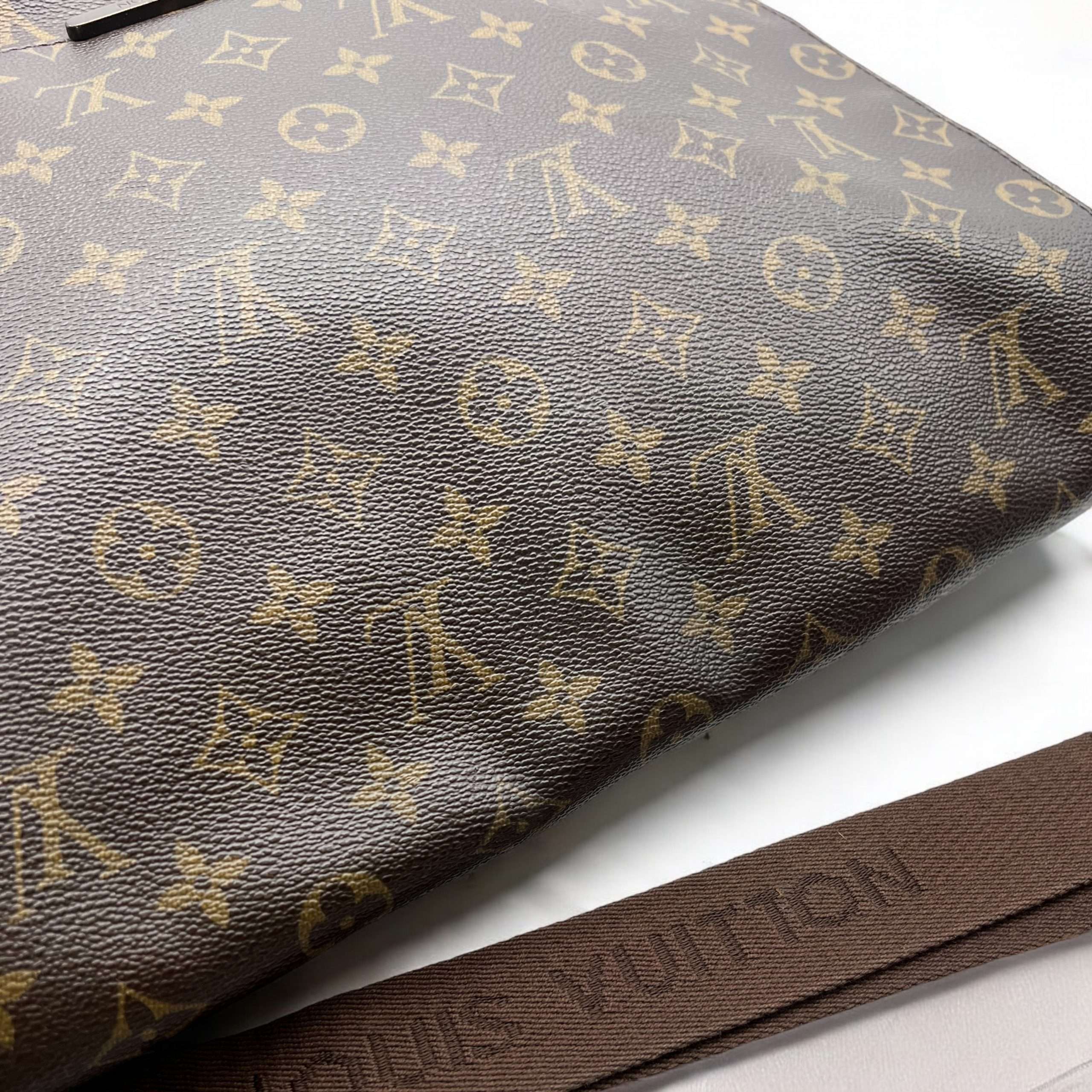 Sac bandoulière Louis Vuitton Messenger marron – Image 14