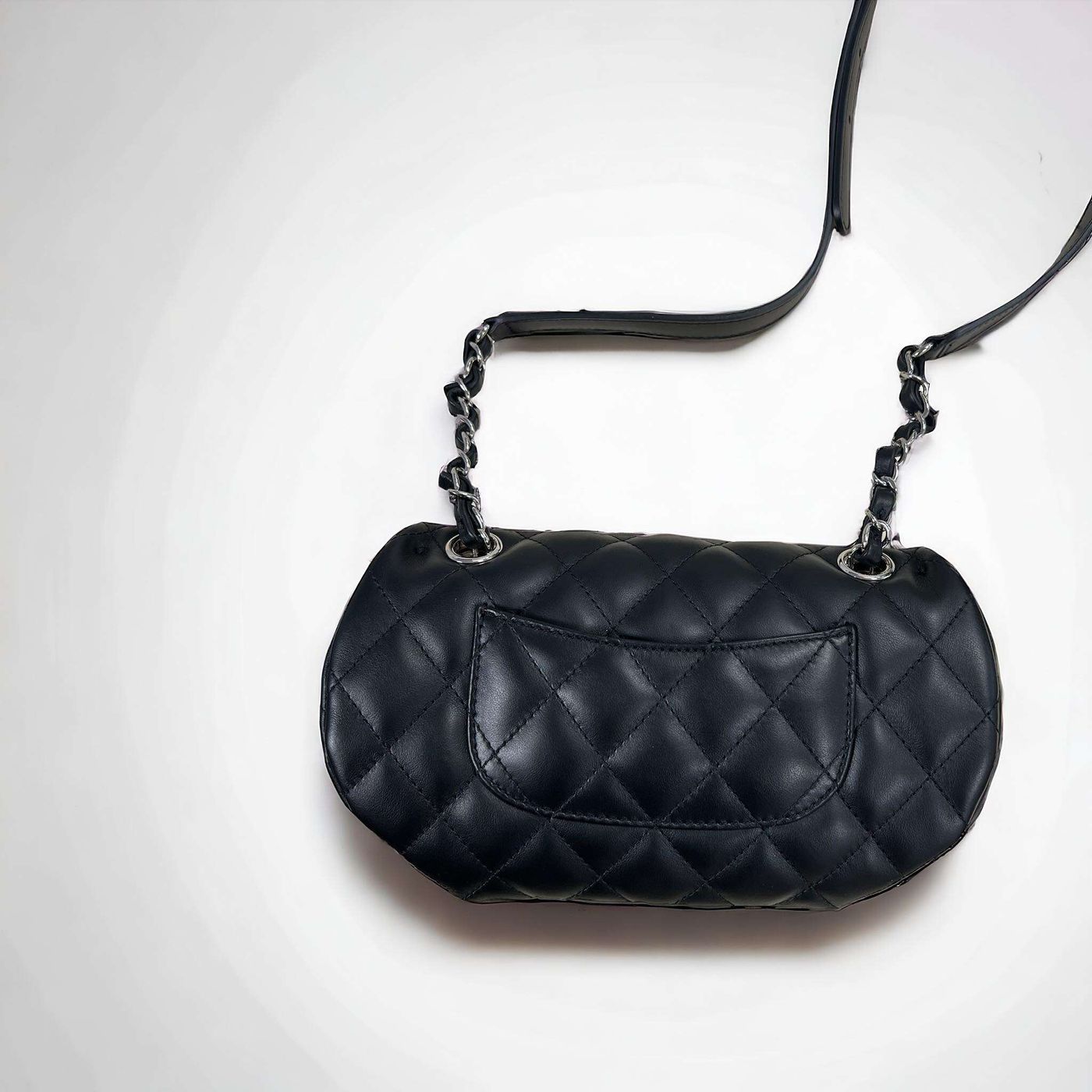 Sac ceinture Chanel noir – Image 5