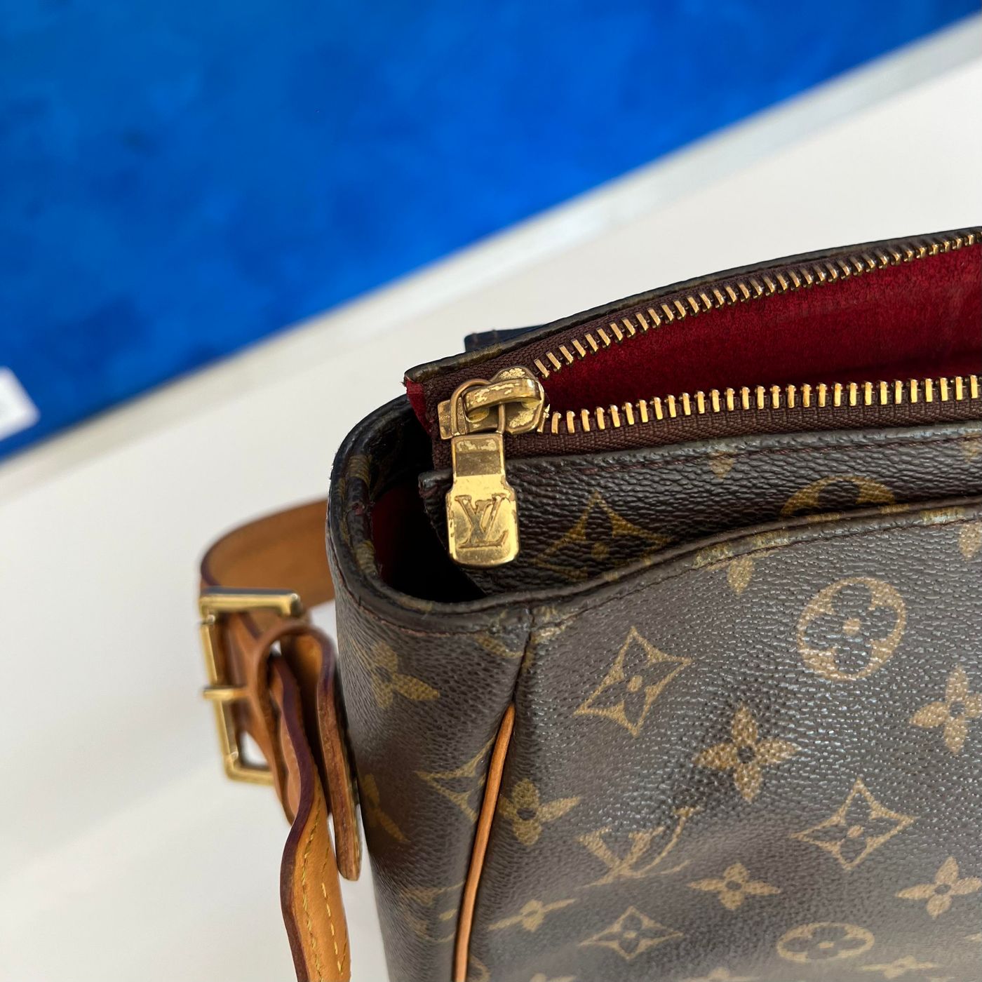 Sac à main Louis Vuitton Viva cité – Image 7