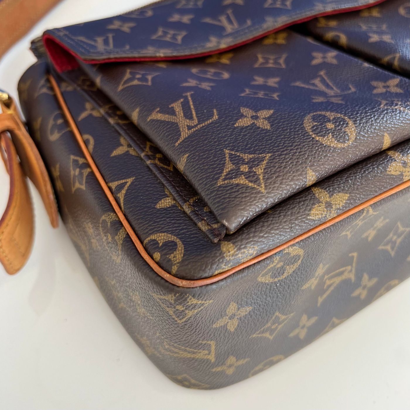 Sac à main Louis Vuitton Viva cité – Image 5