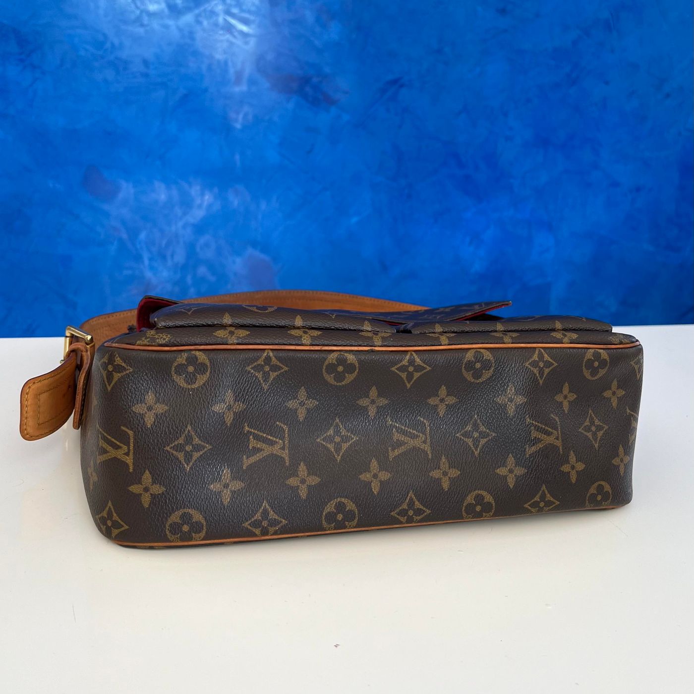 Sac à main Louis Vuitton Viva cité – Image 10
