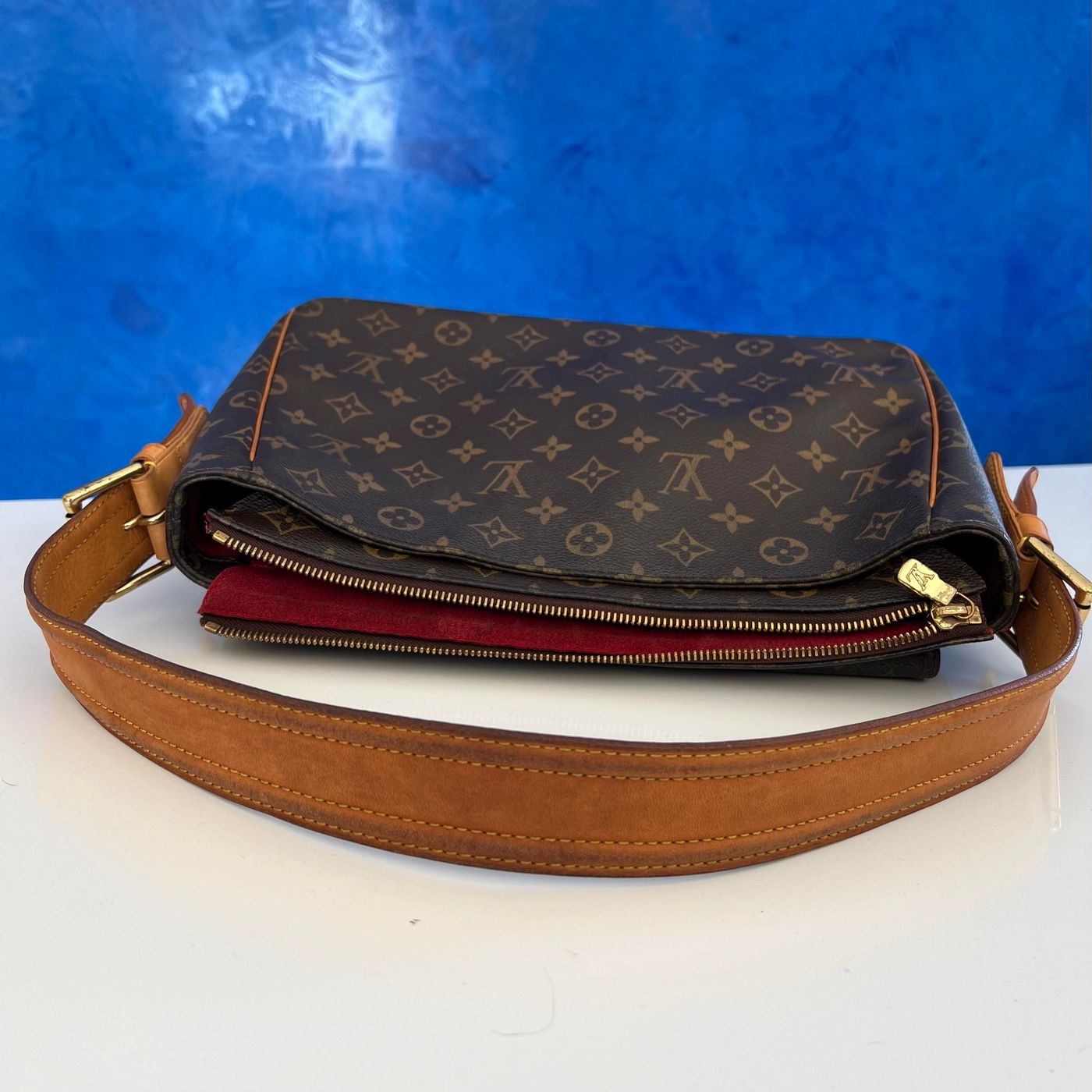 Sac à main Louis Vuitton Viva cité – Image 11