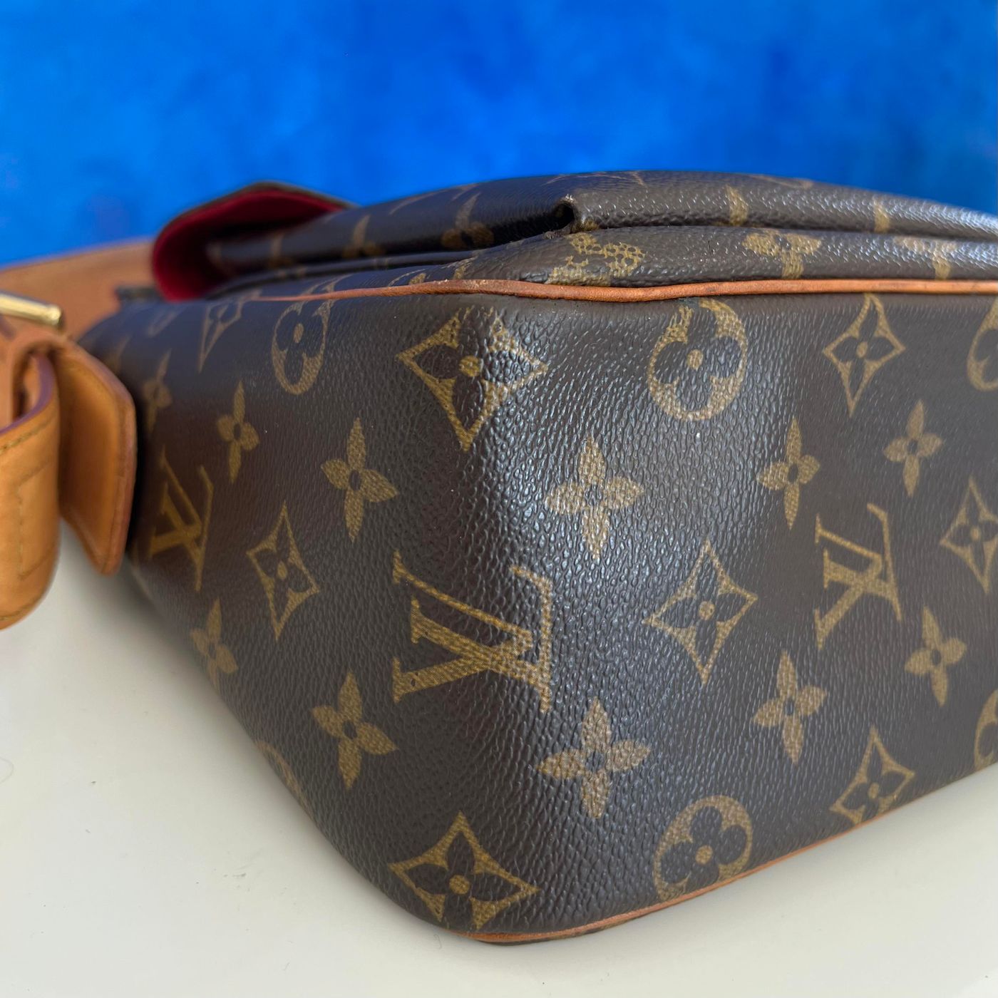 Sac à main Louis Vuitton Viva cité – Image 12