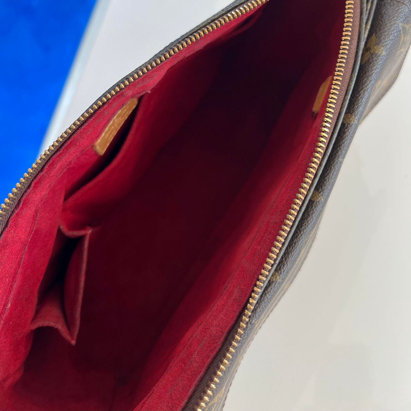 Sac à main Louis Vuitton Viva cité – Image 18