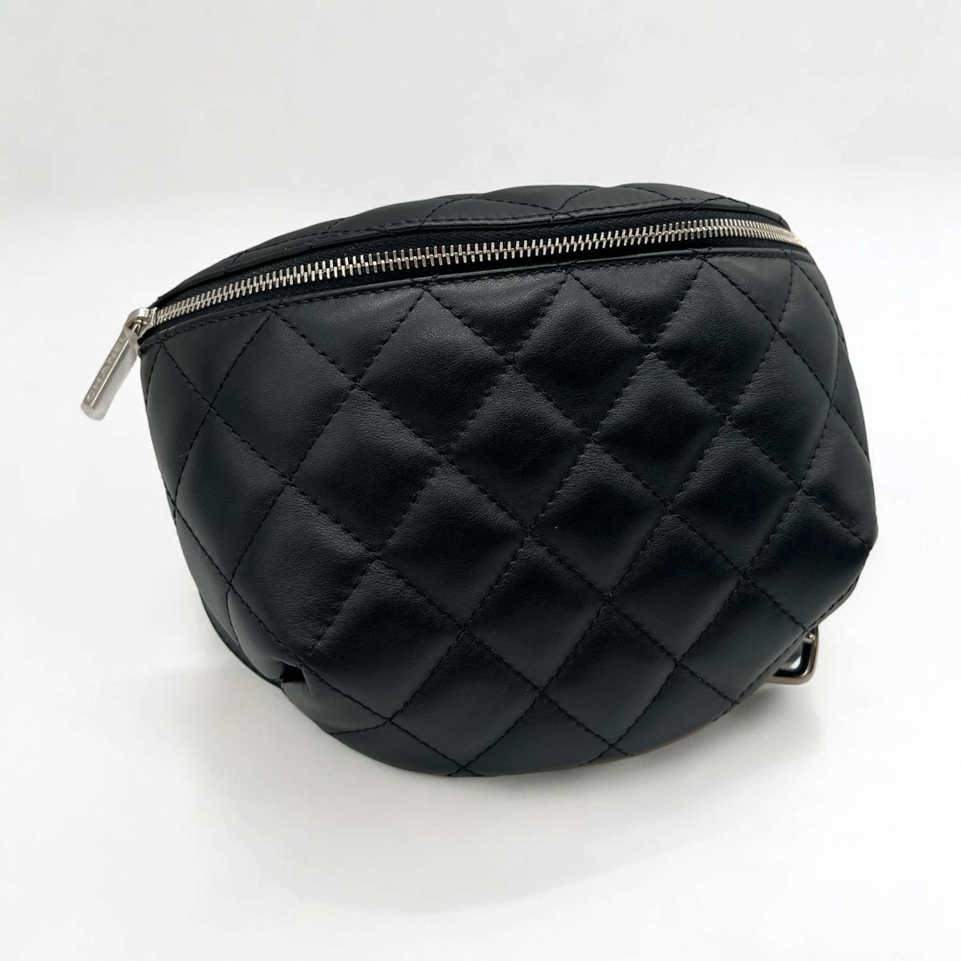 Sac banane Chanel cuir noir – Image 5