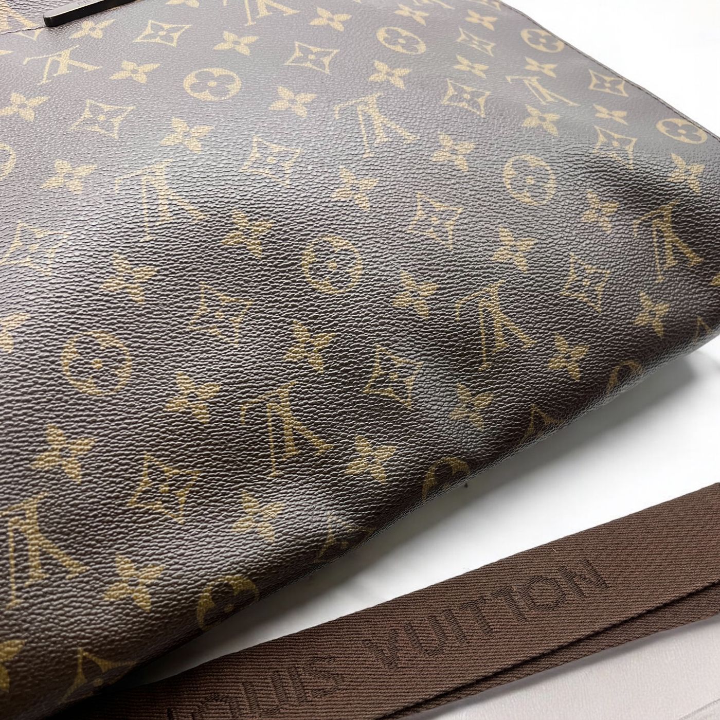 Sac bandoulière Louis Vuitton Messenger marron – Image 14