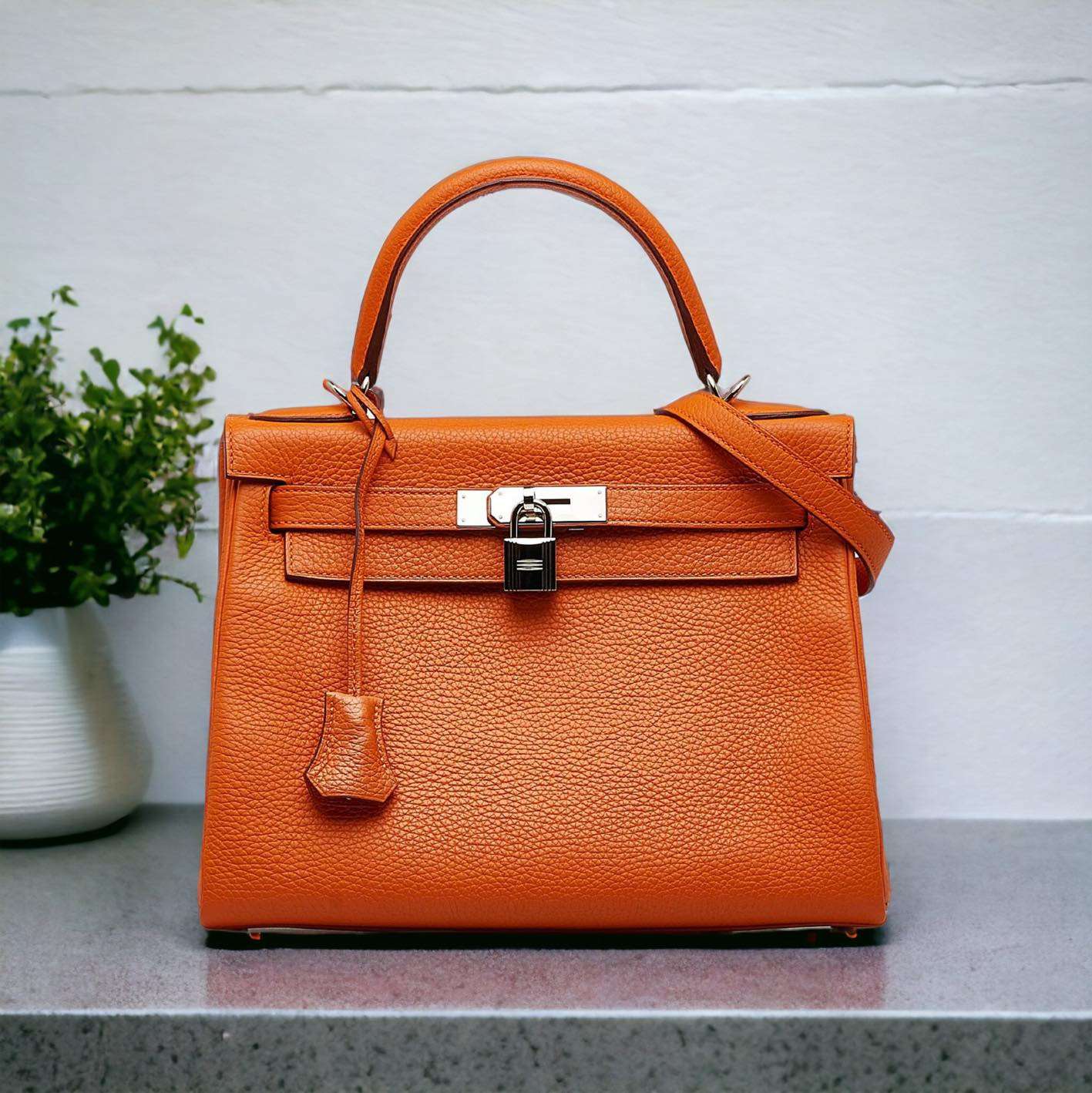 Sac Hermès Kelly 28 orange – Image 3