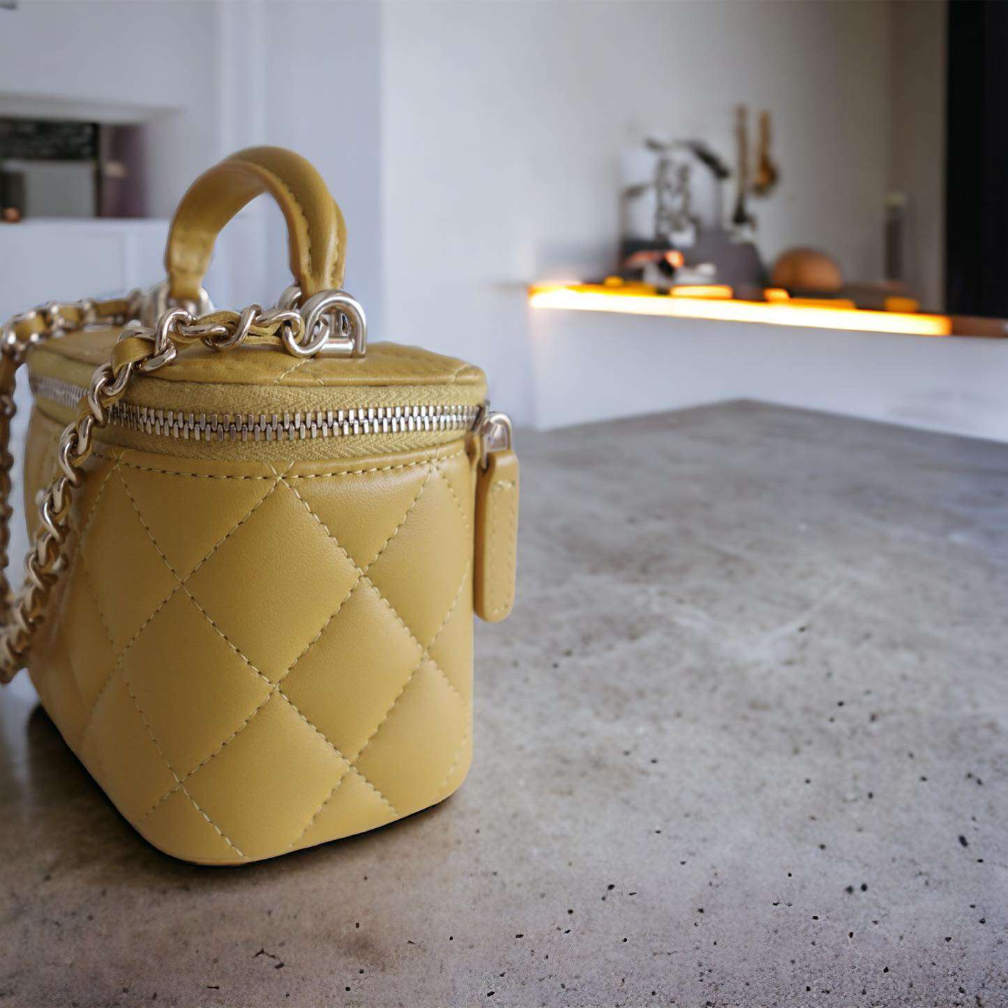 Sac Chanel mini jaune – Image 6