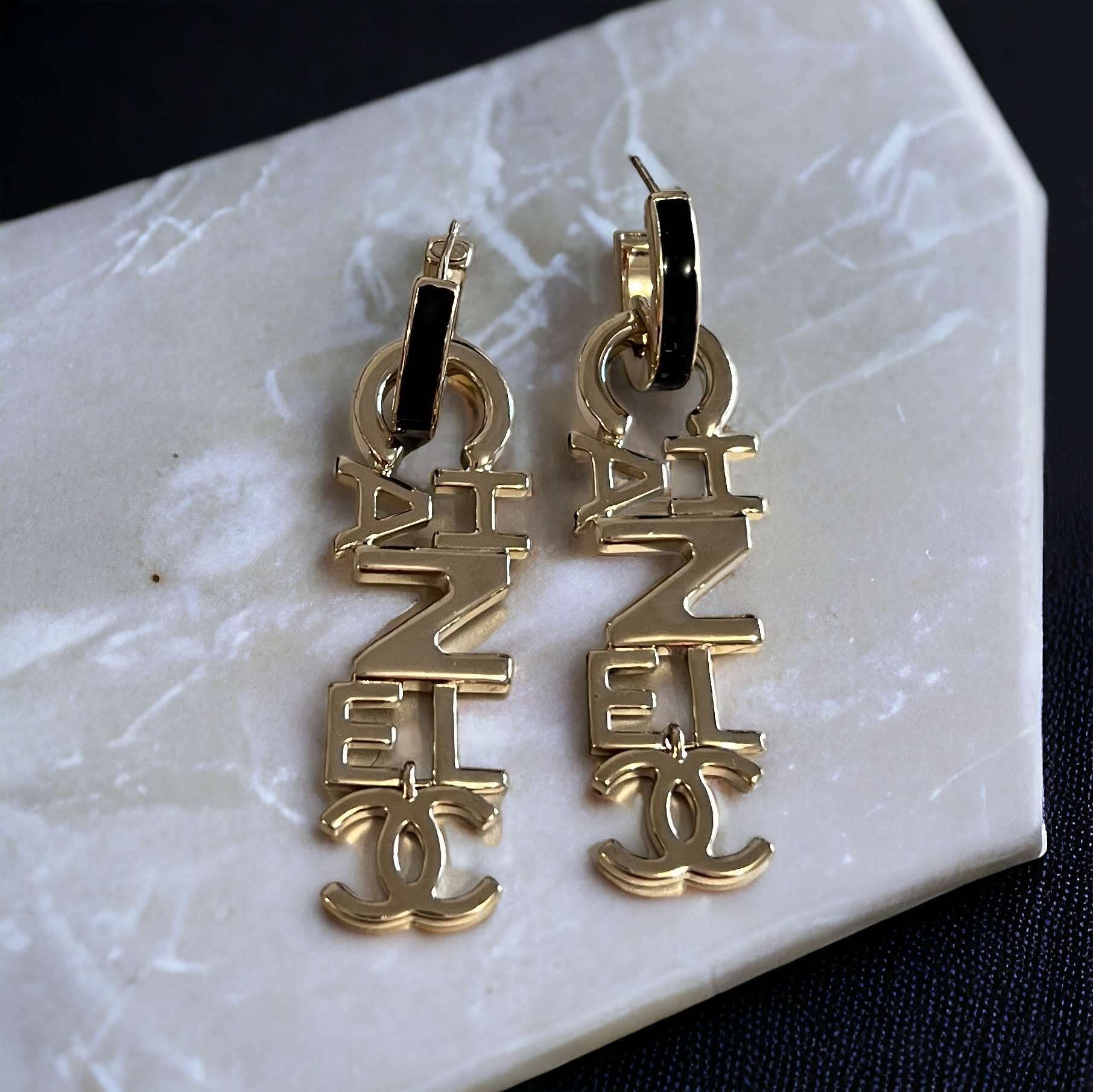 Boucles d'oreilles Chanel pendantes tricolores – Image 2