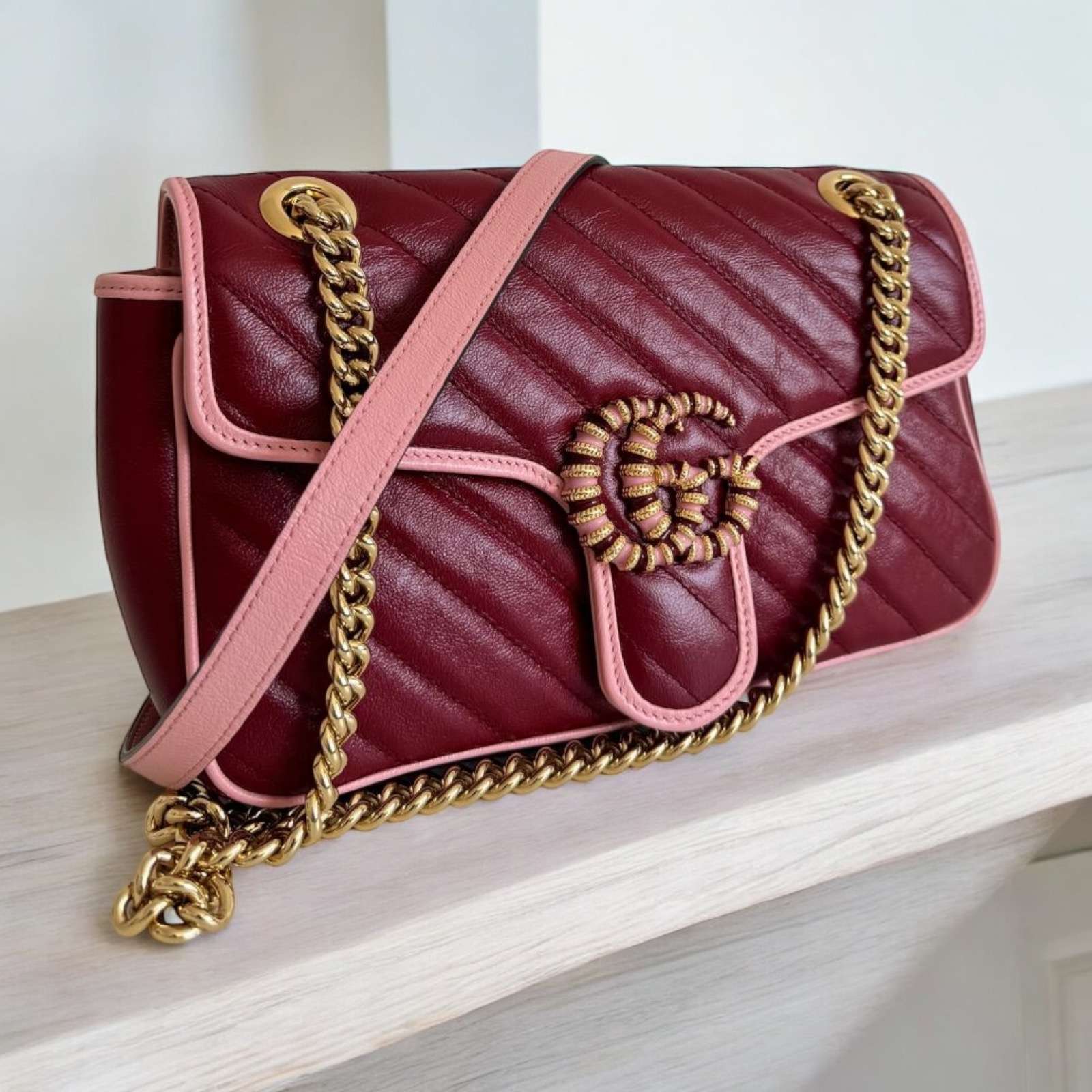 Sac bandoulière Marmont Gucci Bordeaux et rose – Image 6
