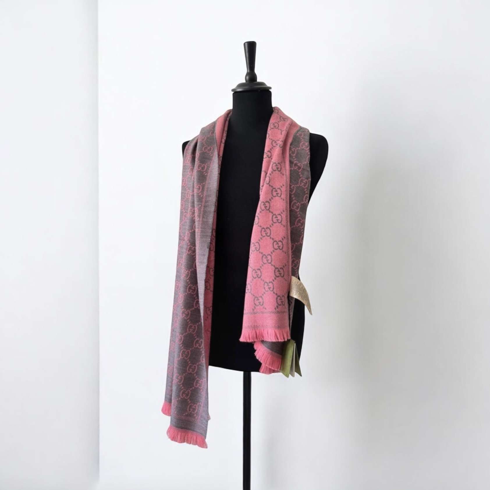 Echarpe Gucci en laine rose reversible – Image 2